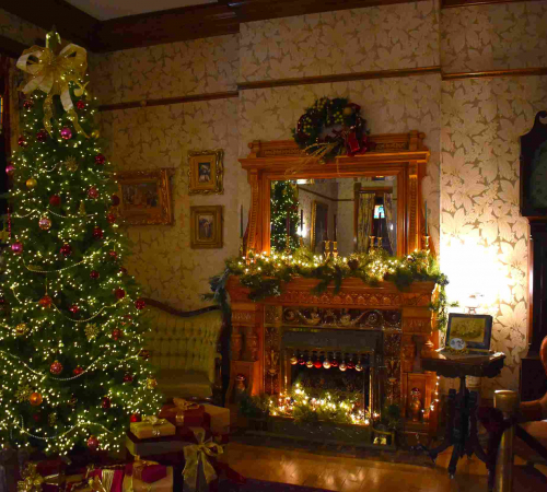Carroll Mansion at Christmas Dec 2022