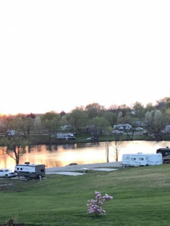 Suncatcher Lake & RV Resort