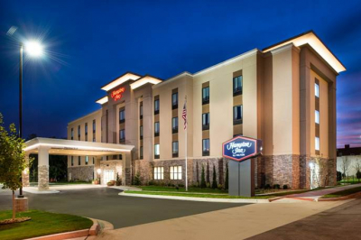 Hampton Inn & Suites