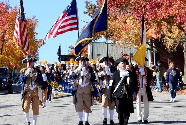 Veterans day parade leavenworth